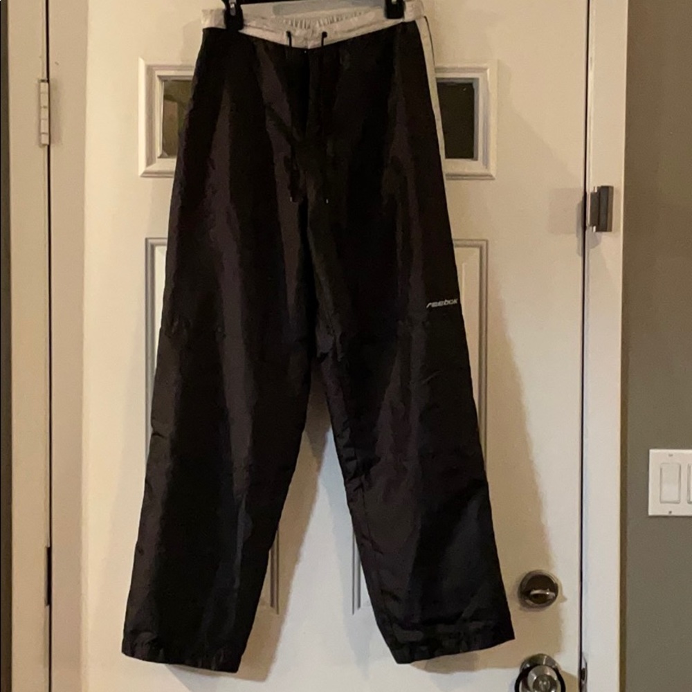 Reebok nylon/polyester workout pants w/pockets